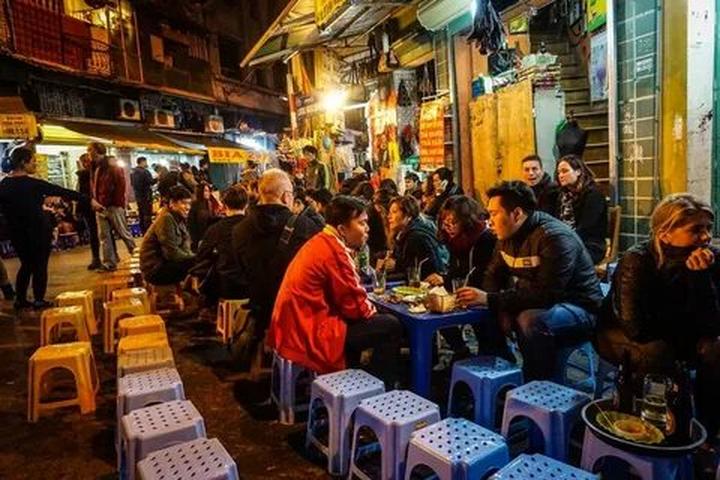 Sự Bùng Nổ Của Video Ngắn và Trí Tuệ Nhân Tạo: Vai Trò Thiết Yếu Của Đào Tạo Kỹ Năng Sáng Tạo Nội Dung_chỉnh sửa chỉnh sửa video trên điện thoại